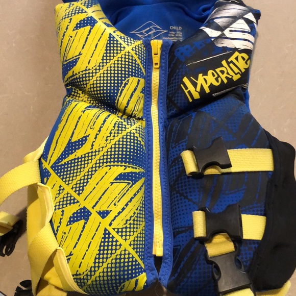 Child’s Life Jacket - 31lbs - 60lbs - Picture 2 of 7